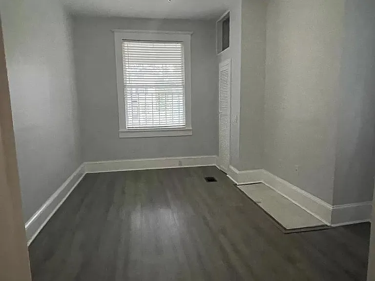 643 E Henry St — Photo 9