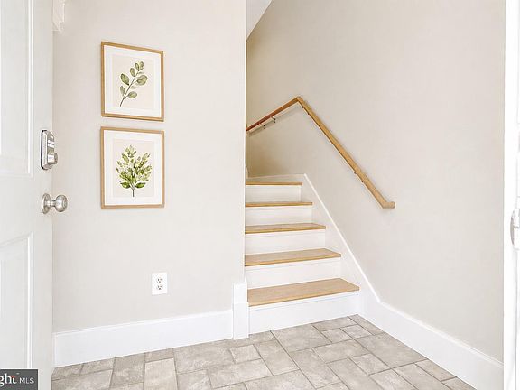 2nd image of 8322 Linden Oaks Ct
