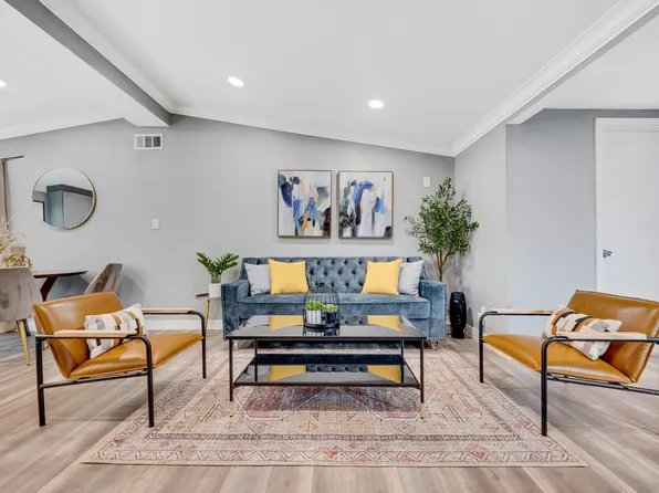 9582 Parade St, Anaheim, CA 92804