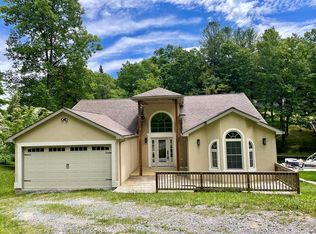 138 Flat Top Lake Rd, Ghent, WV 25843