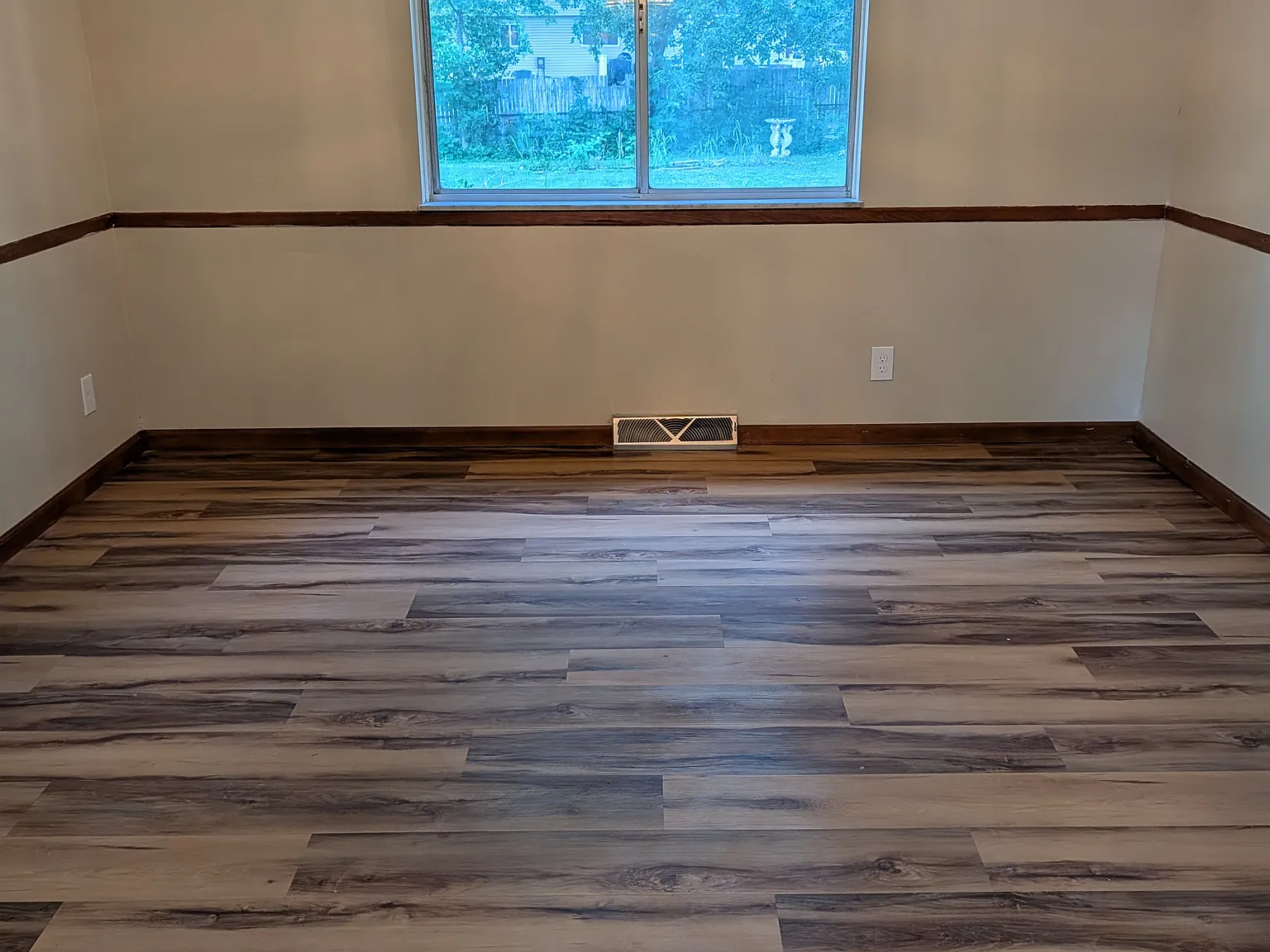 4 bed, 2.5 bath, $2,400 — Photo 4