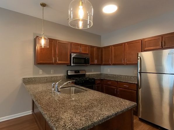 20 Hunt Club Cir #20E