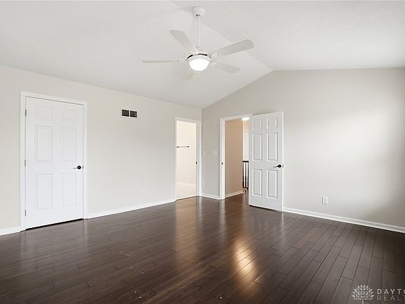 4th image of 520 Arlington Ave