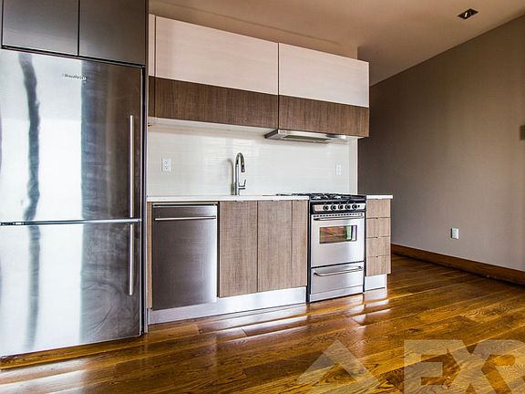 4th image of 865 Willoughby Ave #E2