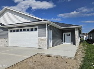 2412 34th Ave SE, Mandan, ND 58554