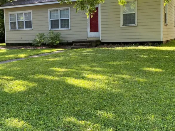 1220 Richard Ave, Parsons, KS 67357