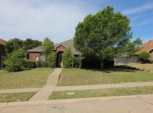 3313 Hillpark Ln, Carrollton, TX 75007