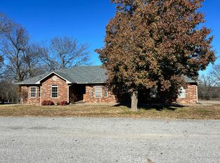 1035 Wesley Ct, Grove, OK 74344