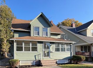 18211 Landseer Rd, Cleveland, OH 44119