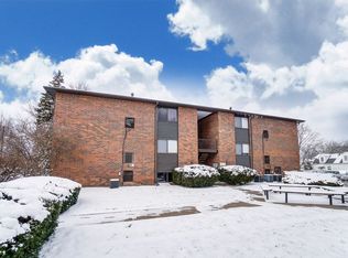 722 Collins Ave APT B, Marysville, OH