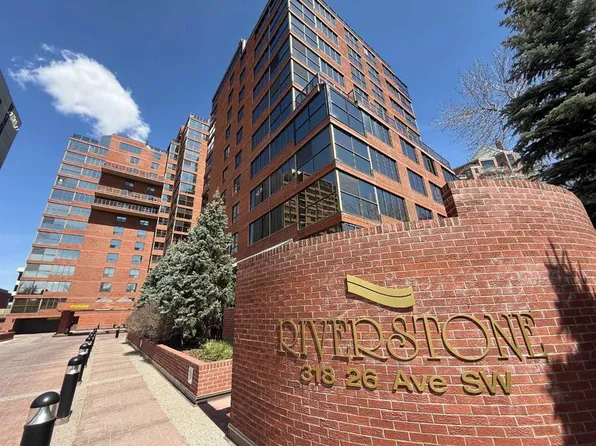 318 S 26th Ave SW #302, Calgary, AB T2S 2T9