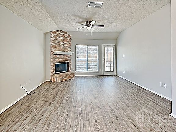 2nd image of 1313 Meadowbrook Ln