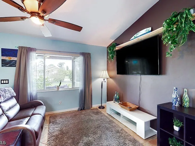 18401 Huckleberry Rd — Photo 6