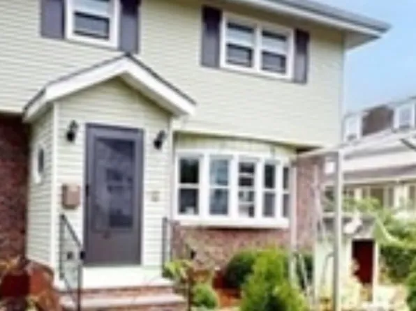 123 Central St, Somerville, MA 02145