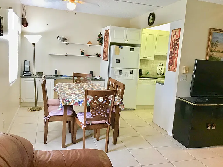 4004 Exeter Dr #A — Photo 10