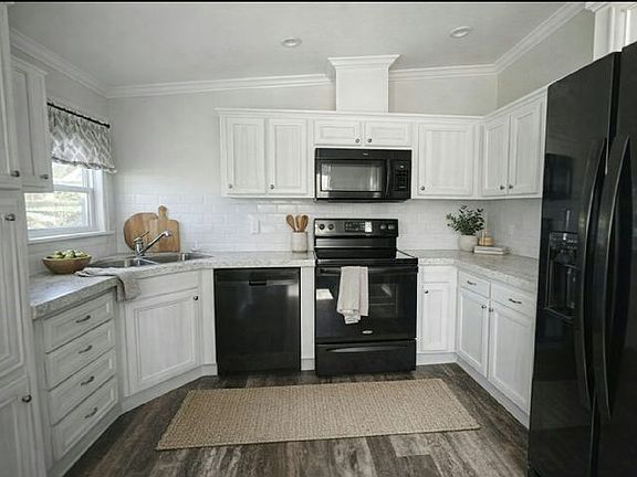 3rd image of 1375 Pasadena Ave S Lot 208