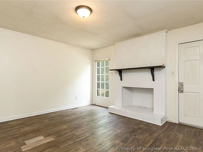 205 S 7th St — Photo 12