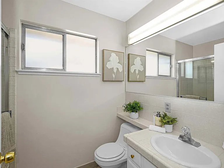 26003 Dodge Ave — Photo 4