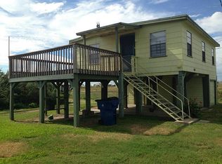 605 Texas St, Surfside Beach, TX 77541