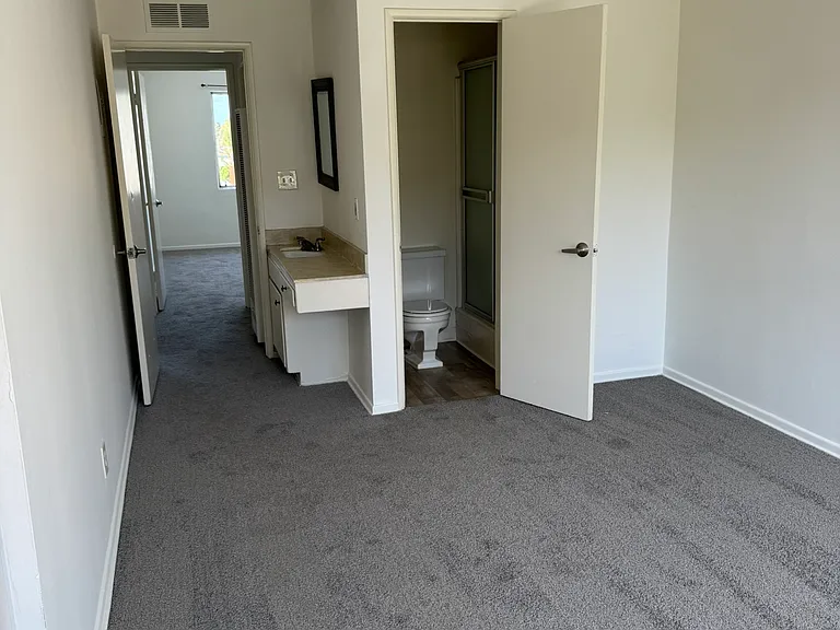 922 Centinela Ave #5 — Photo 10