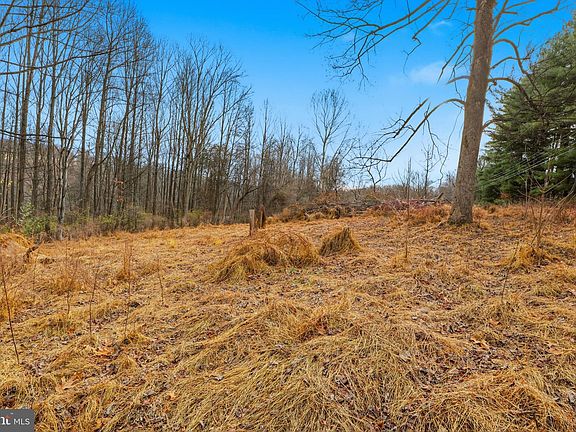 2nd image of 219A Highfield Rd #A