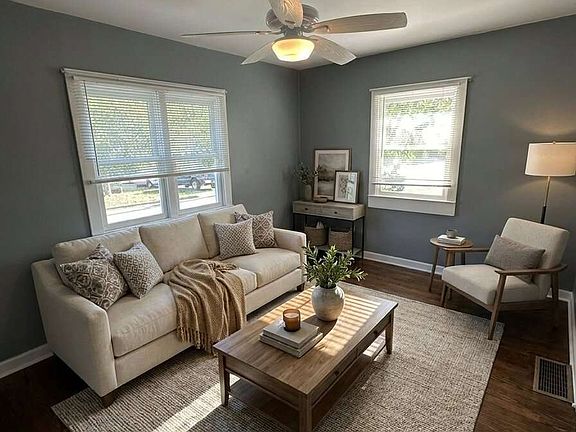 3rd image of 2676 Miriam Ln