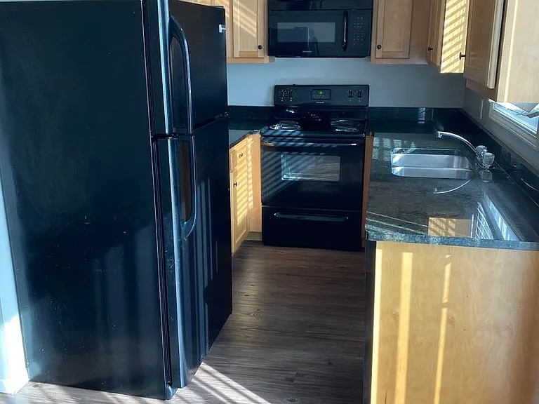 151-157 Edgewood Dr — Photo 3