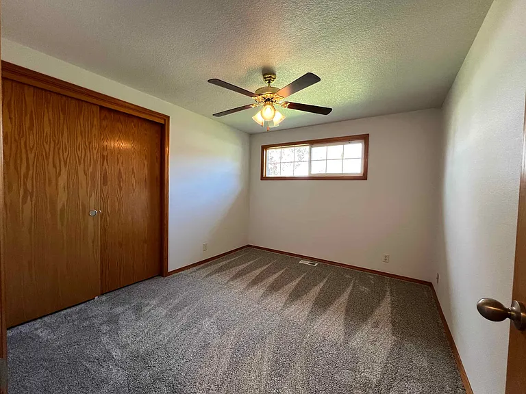 2529 Taylor Ave — Photo 4