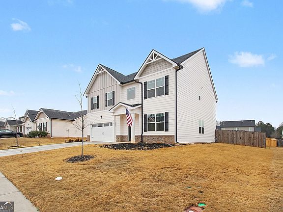 2nd image of 384 Condor Ct