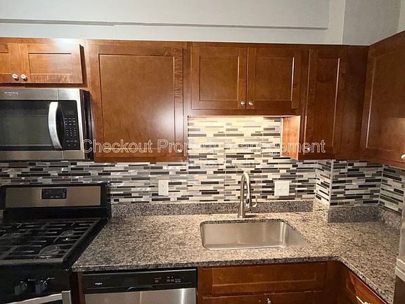 2nd image of 5616 Pershing Ave APT 14