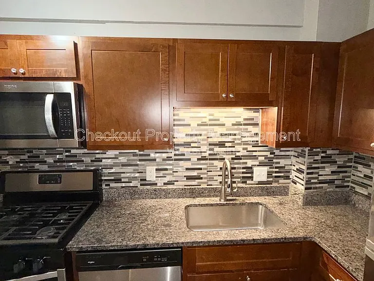5616 Pershing Ave #14 — Photo 2