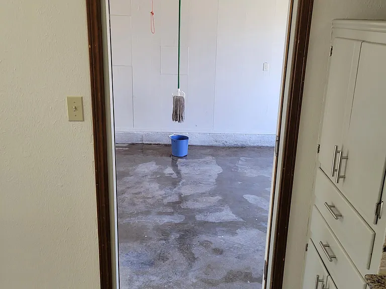 KITCHEN TO GARAGE