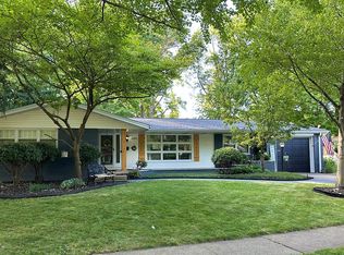 2121 Fairway Dr, Springfield, IL 62704