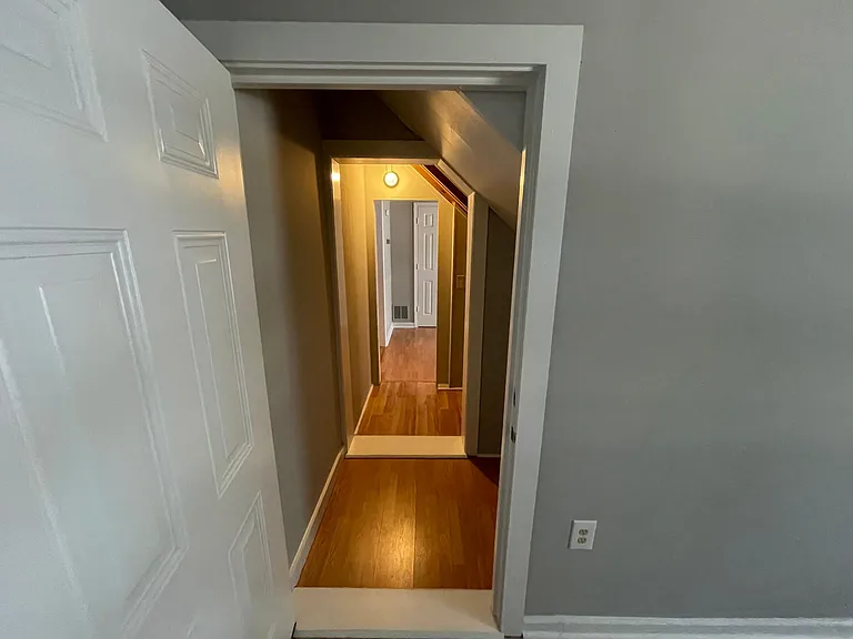 552 Pulaski St — Photo 19