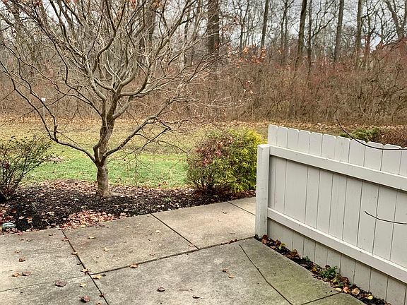3rd image of 1207 Rivercrest Dr N #H
