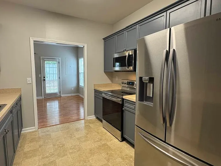 4104 Kenton Glenn Ct NW — Photo 4