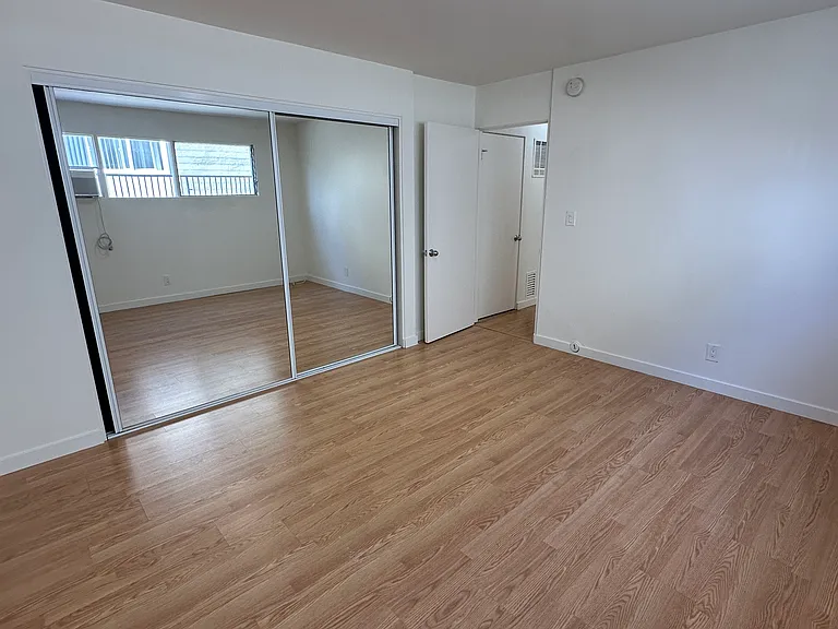 11957 Kiowa Ave #B — Photo 15