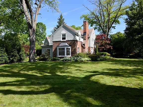3rd image of 3398 Kenmore Rd