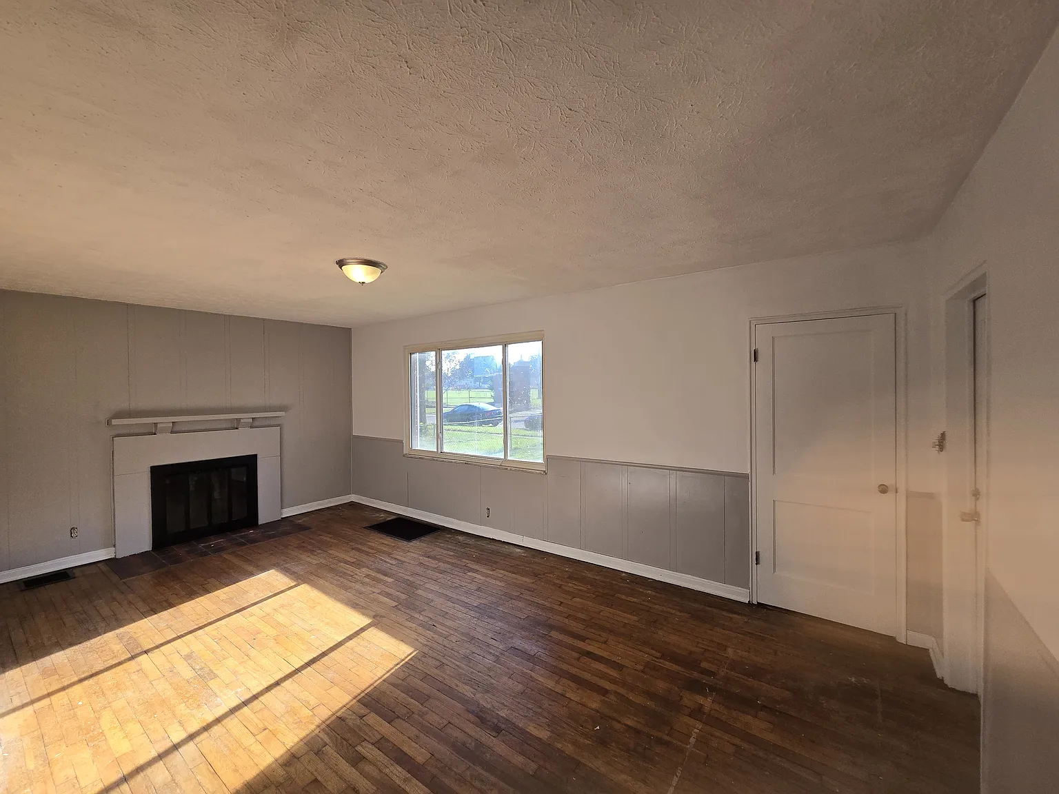 2 bed, 980 sqft, $1,100 — Photo 2