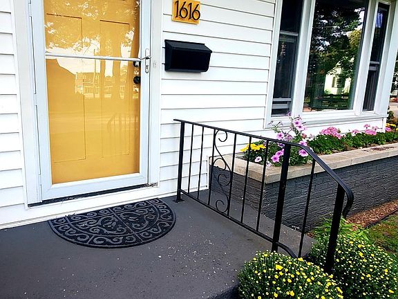 4th image of 1616 Montague Ave
