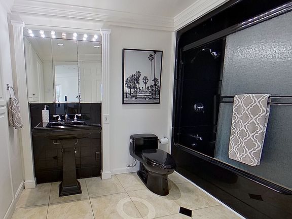 3rd image of 700 E Ocean Blvd Unit 1804
