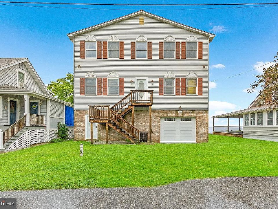1st image of 2823 Beach Dr