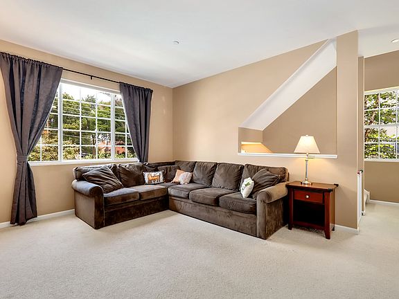 5th image of 765 Sanborn St #17-1