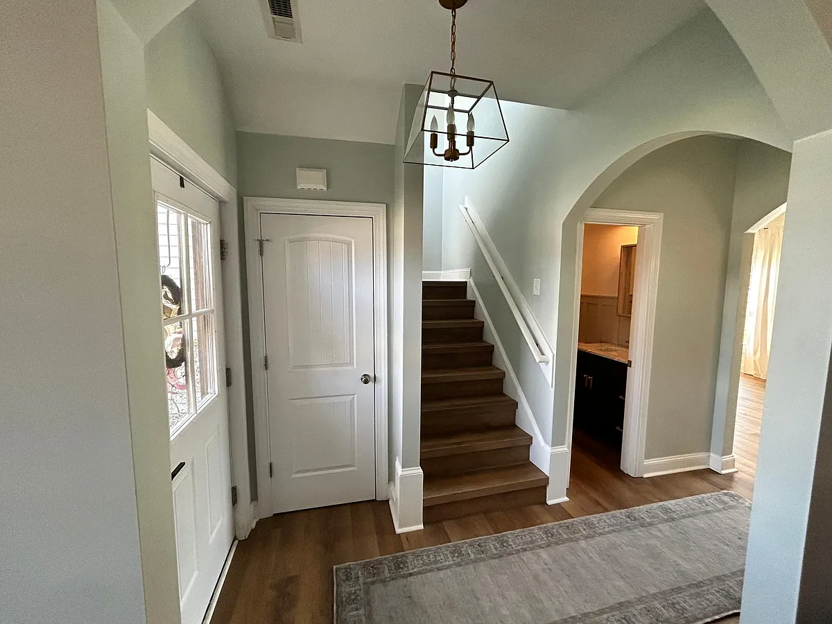 Front Entry - 504 Newhan Ct