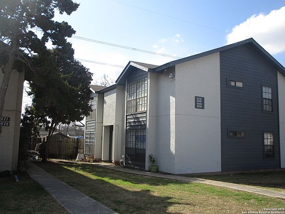 2nd image of 10601 STARCREST DR