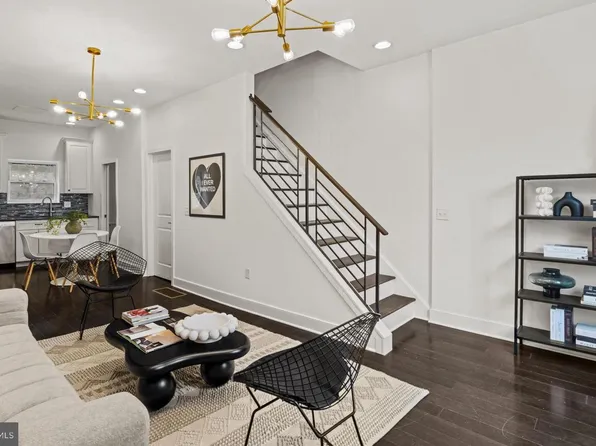 1834 Sepviva St, Philadelphia, PA 19125