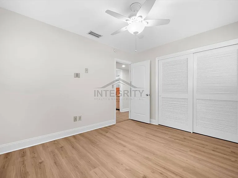 3315 W Beaumont St — Photo 41