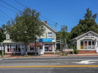 1 E Montauk Hwy #1, Hampton Bays, NY 11946