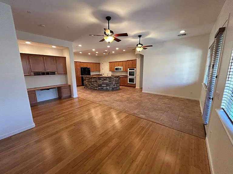 831 W Sycamore Ct — Photo 7