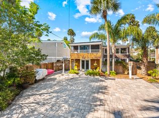377 4th St, Atlantic Beach, FL 32233